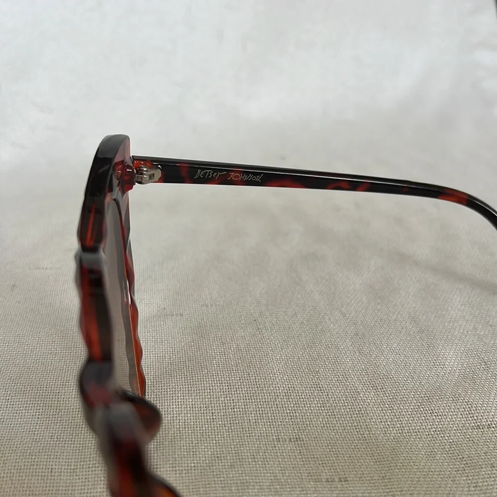 BETSEY JOHNSON heart shaped sunglasses